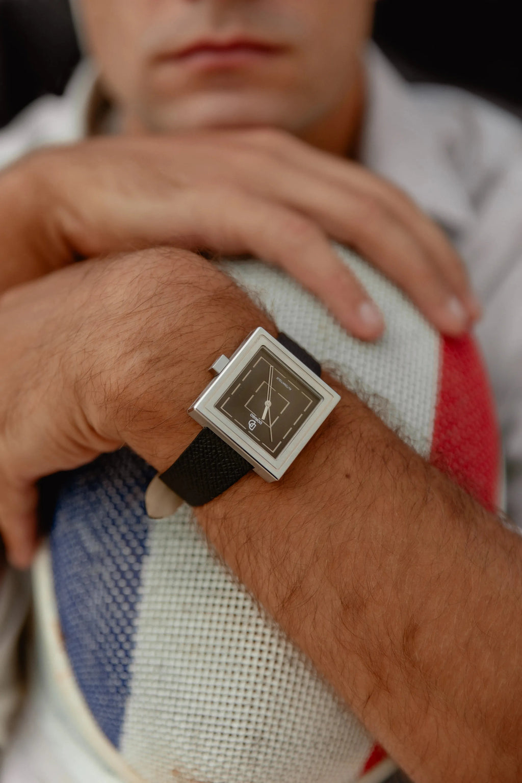 Montre ecliptica sur poignet